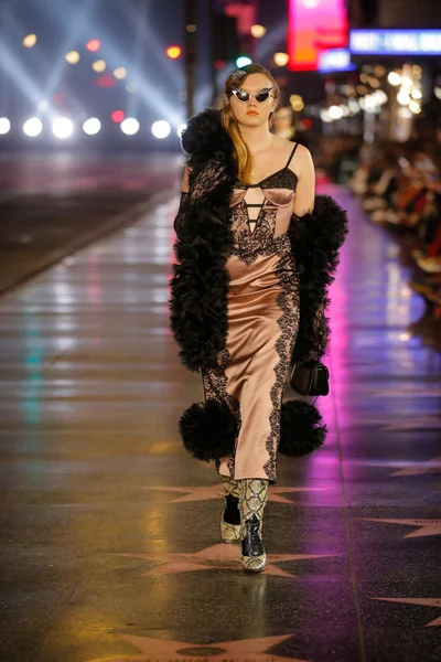 Look 7